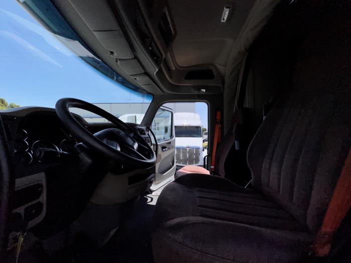 2022 Peterbilt 579-15
