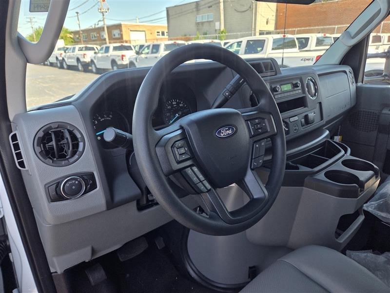 New 2027 Ford E-350 - photo 14