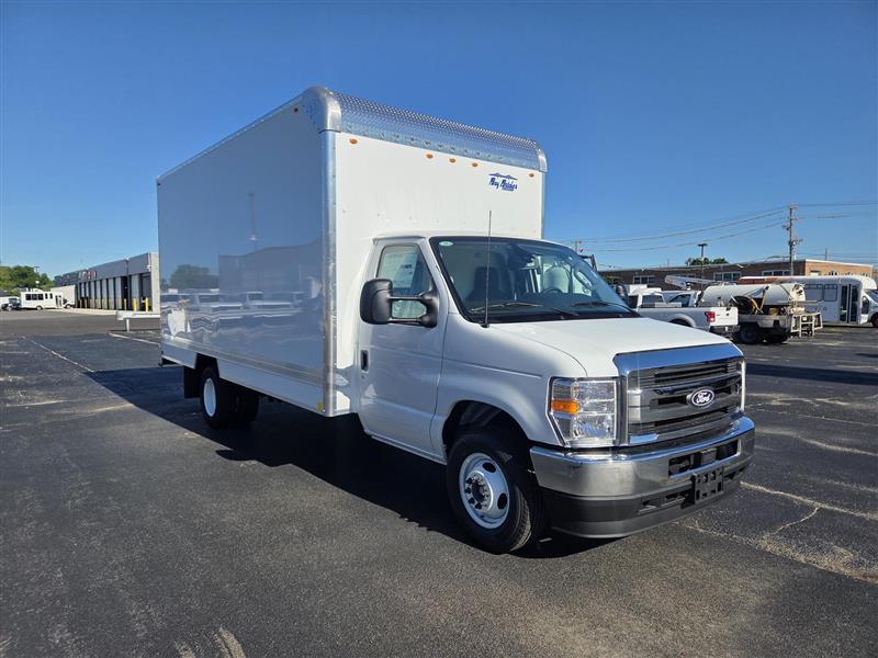 New 2027 Ford E-350 - photo 5