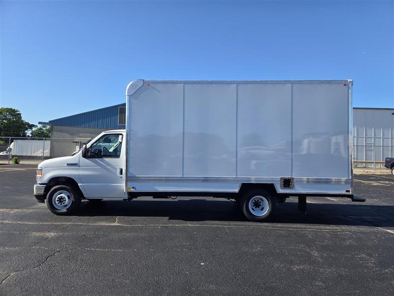 New 2027 Ford E-350 - photo 10