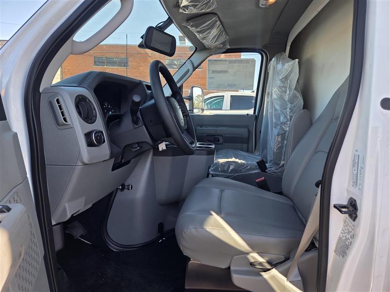 New 2027 Ford E-350 - photo 12