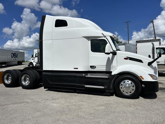 2022 Peterbilt 579-2