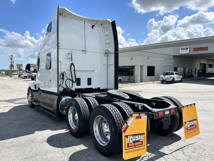 2022 Peterbilt 579-4