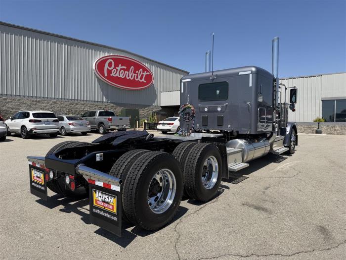 2027 Peterbilt 589-5