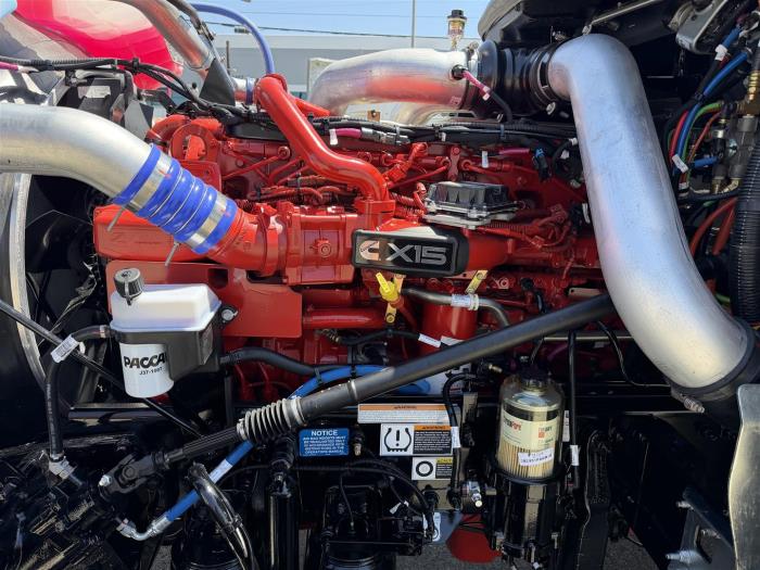 2027 Peterbilt 589-13