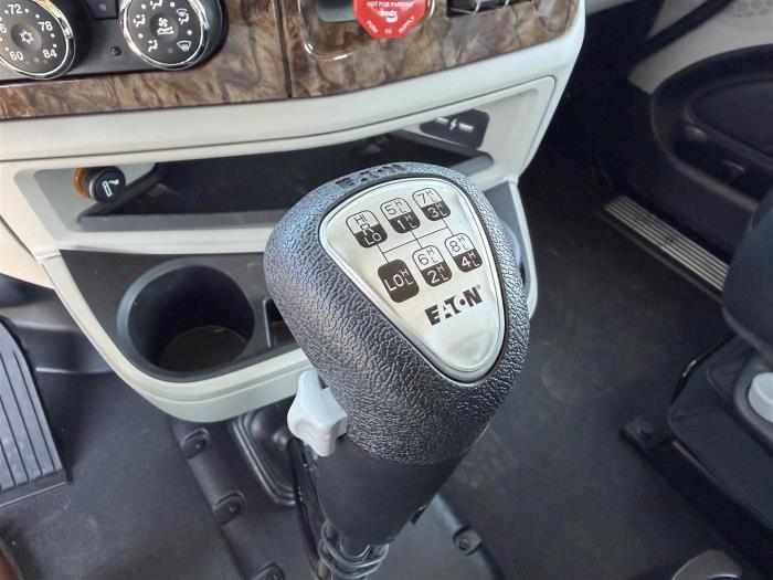 2027 Peterbilt 589-29