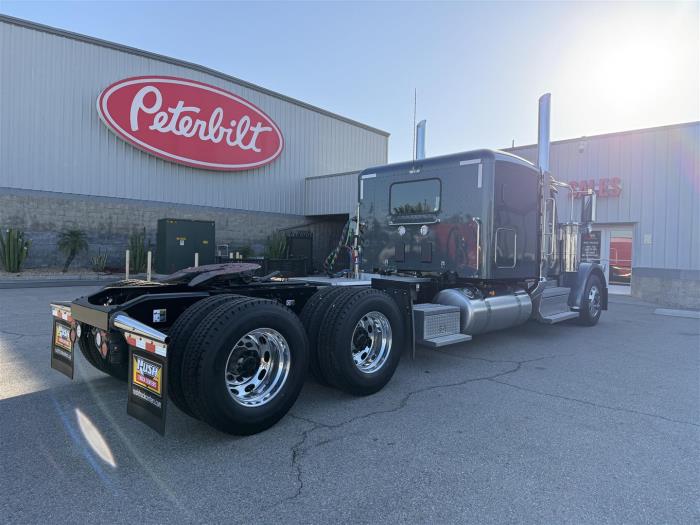 2027 Peterbilt 589-5