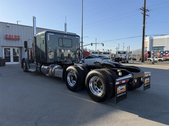 2027 Peterbilt 589-7