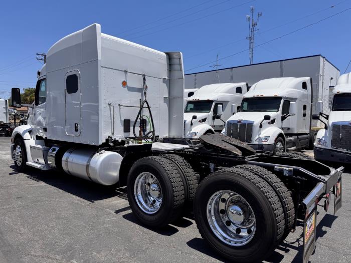 2022 Peterbilt 579-10