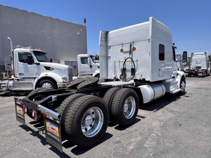 2022 Peterbilt 579-5