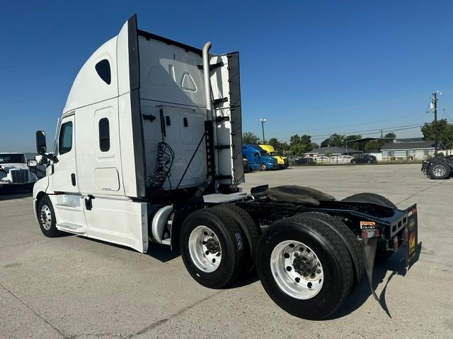 2021 Freightliner Cascadia-5