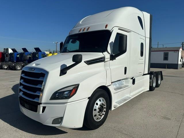 2021 Freightliner Cascadia-6