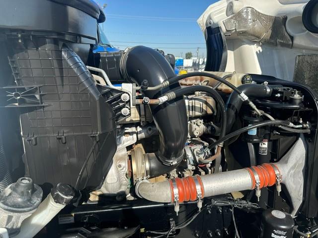 2021 Freightliner Cascadia-12