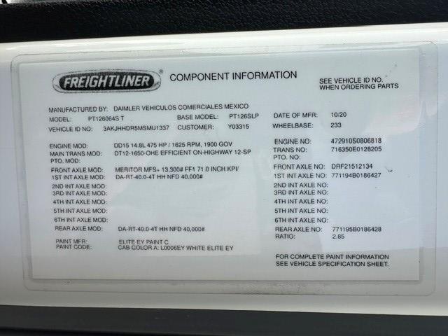 2021 Freightliner Cascadia-19