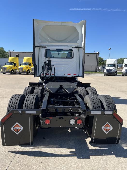 2022 International LT625-3