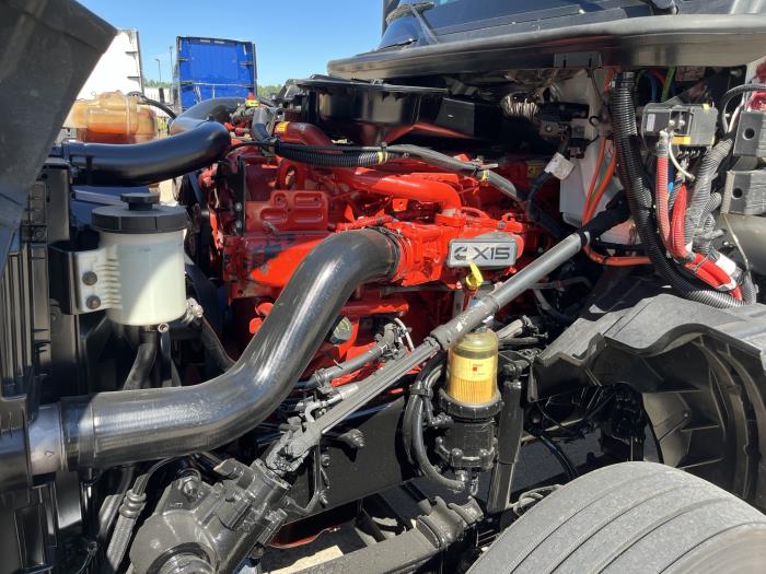 2022 International LT625-8