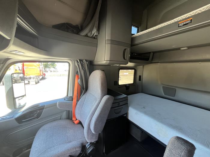 2023 International LT625-16