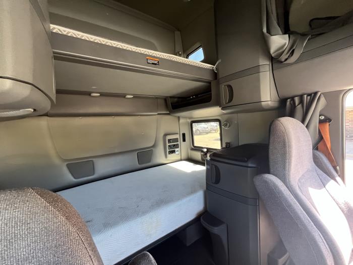 2023 International LT625-17