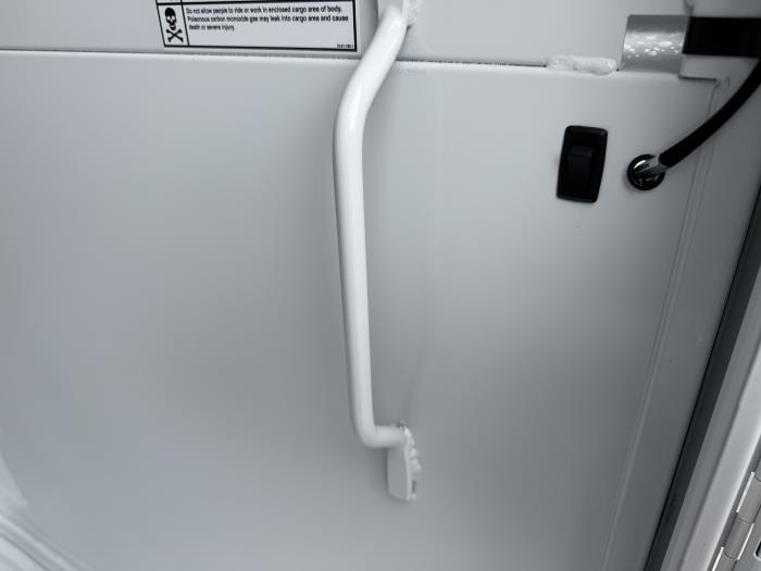 2027 Ford E-450-15