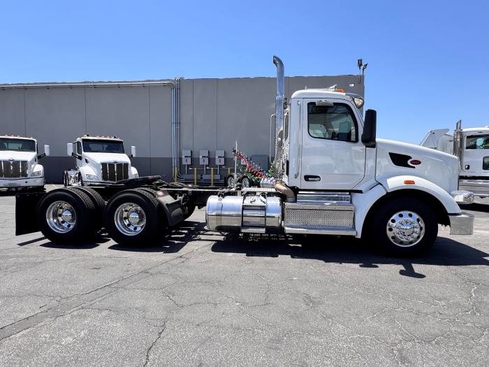 2023 Peterbilt 567-4