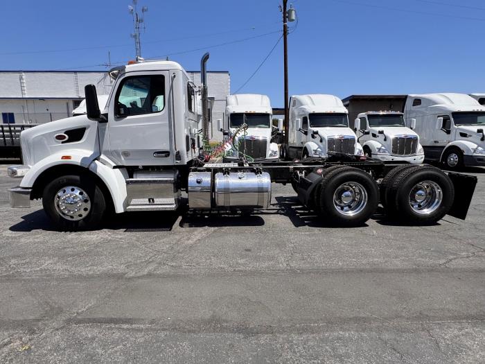 2023 Peterbilt 567-10