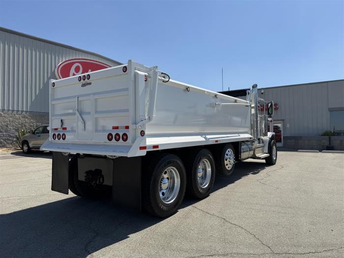 2027 Peterbilt 589-8