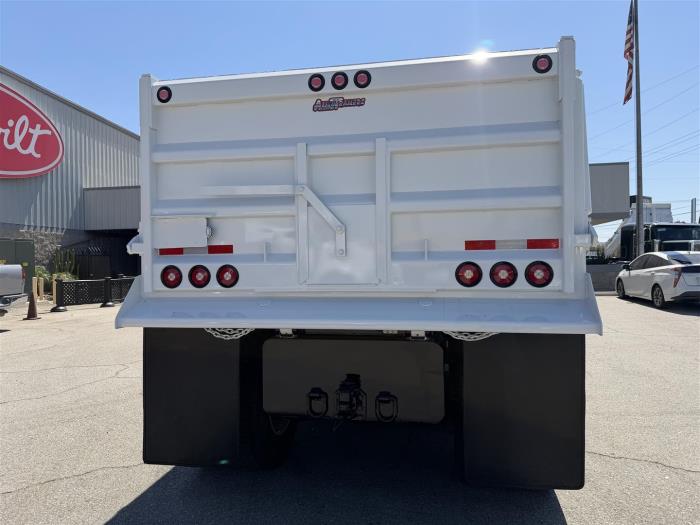2027 Peterbilt 589-9