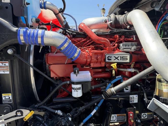 2027 Peterbilt 589-16
