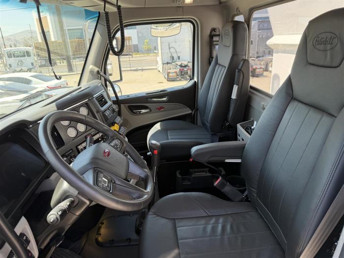 2027 Peterbilt 589-21
