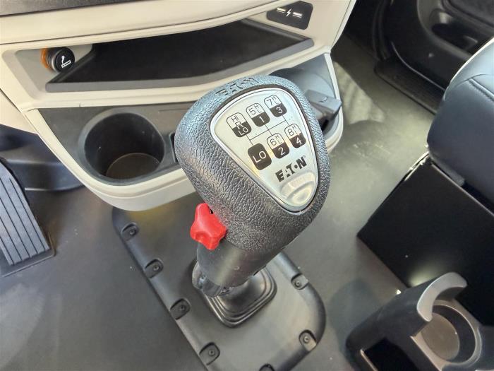 2027 Peterbilt 589-23