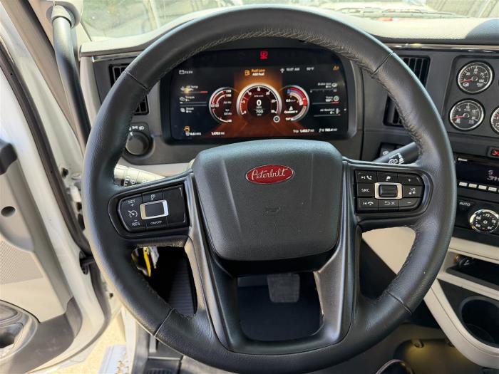 2027 Peterbilt 589-29