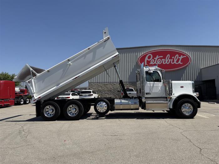 2027 Peterbilt 589-36
