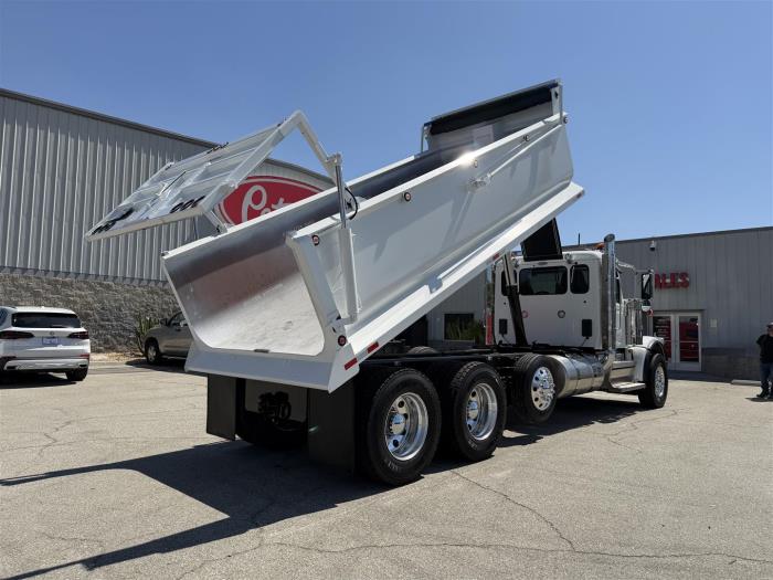 2027 Peterbilt 589-37