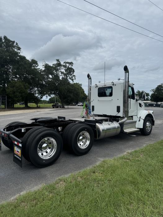 2027 Peterbilt 567-7