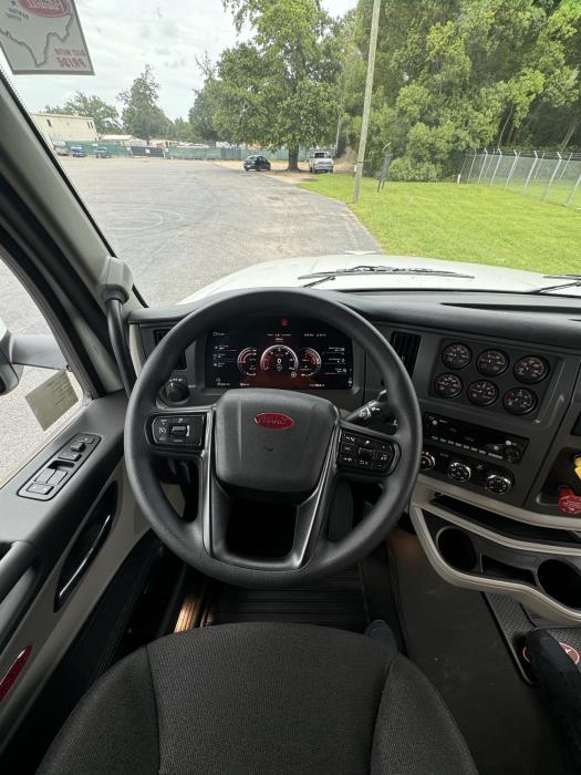 2027 Peterbilt 567-11