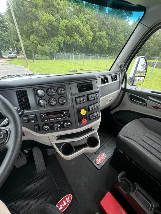 2027 Peterbilt 567-12