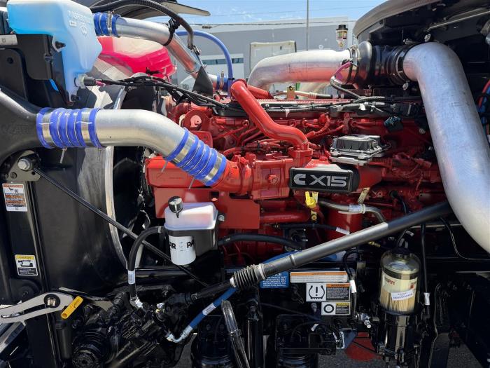 2027 Peterbilt 589-12