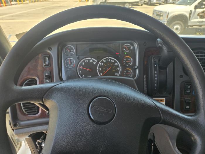 2020 Freightliner Business Class M2 106-5