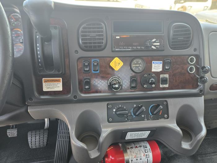 2020 Freightliner Business Class M2 106-6
