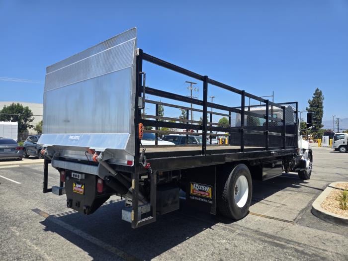 2018 Hino 268A-10