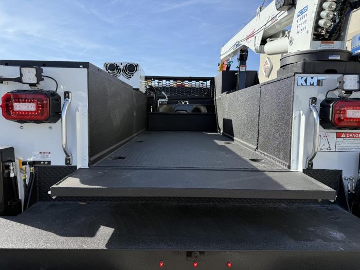 2026 Ford F-550-25