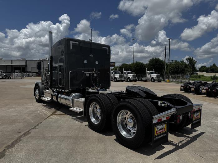 2027 Peterbilt 589-5
