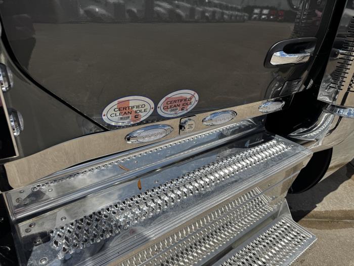 2027 Peterbilt 589-13