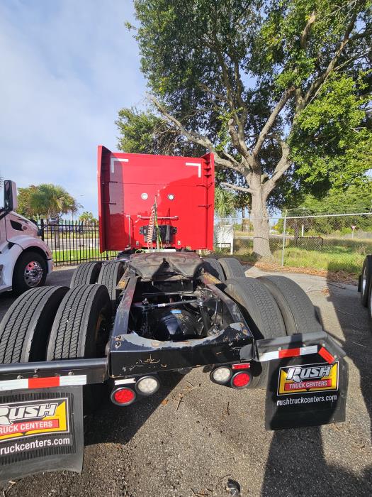 2022 Peterbilt 579-2