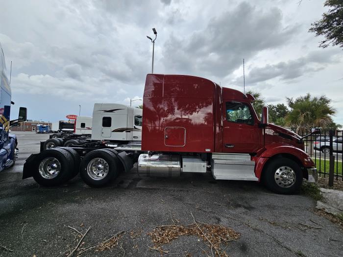 2022 Peterbilt 579-1