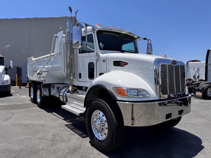 2021 Peterbilt 348-3