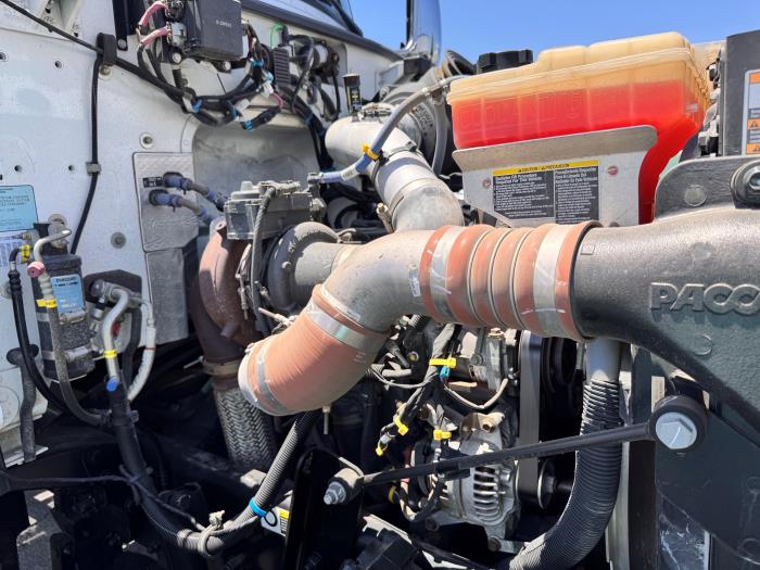 2021 Peterbilt 348-10