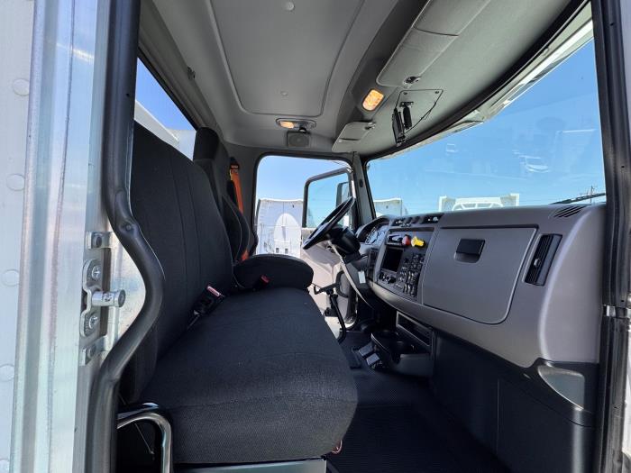 2021 Peterbilt 348-12