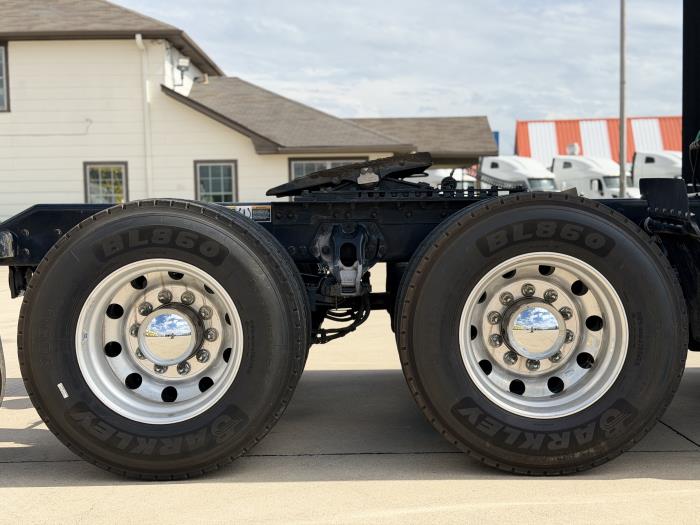 2021 Kenworth T680-9