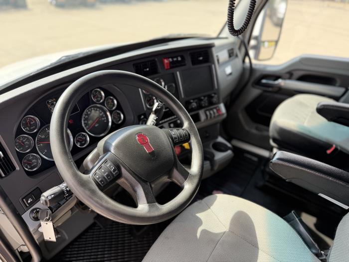 2021 Kenworth T680-16